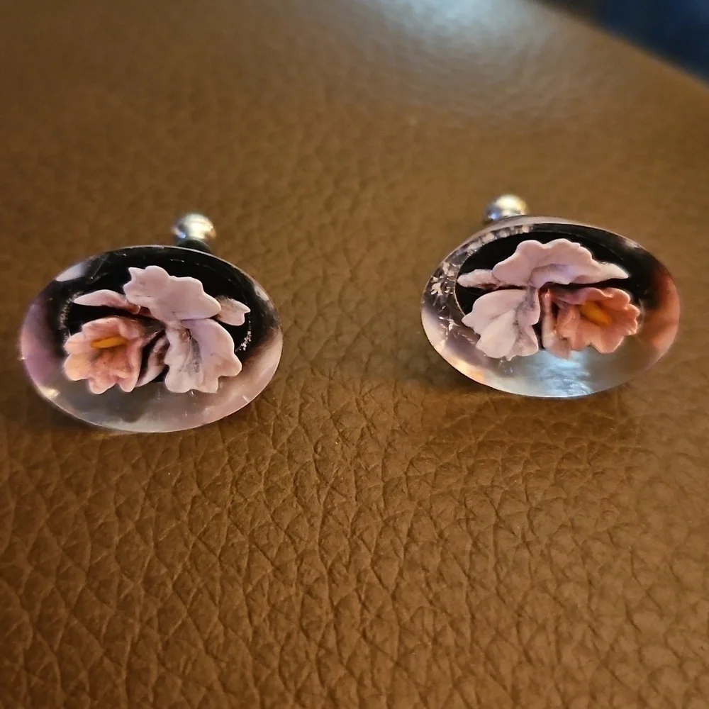 Vintage 1940s Reverse Carved Flower Brooch Earrings Set